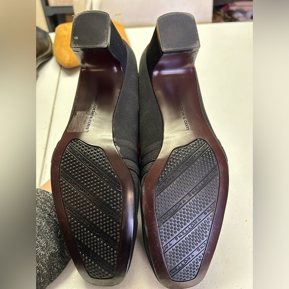 Trotters - Picture 6 of 10